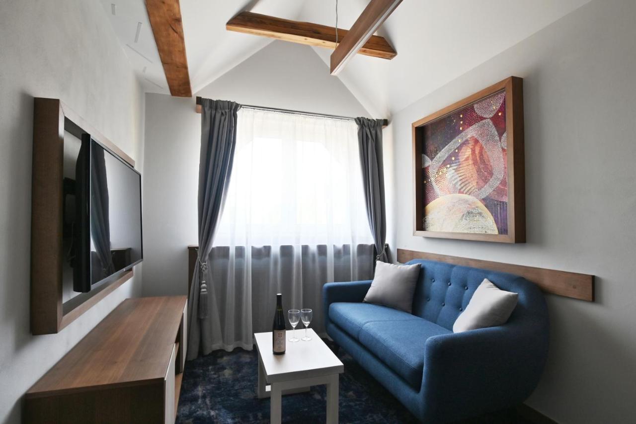 Apartmany Spessart Chomutov Bagian luar foto