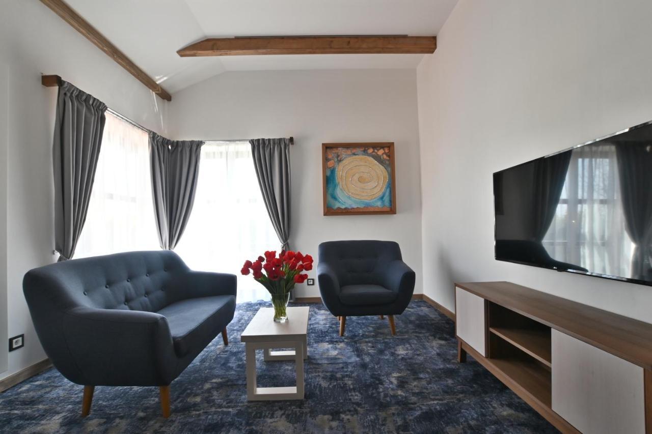 Apartmany Spessart Chomutov Bagian luar foto